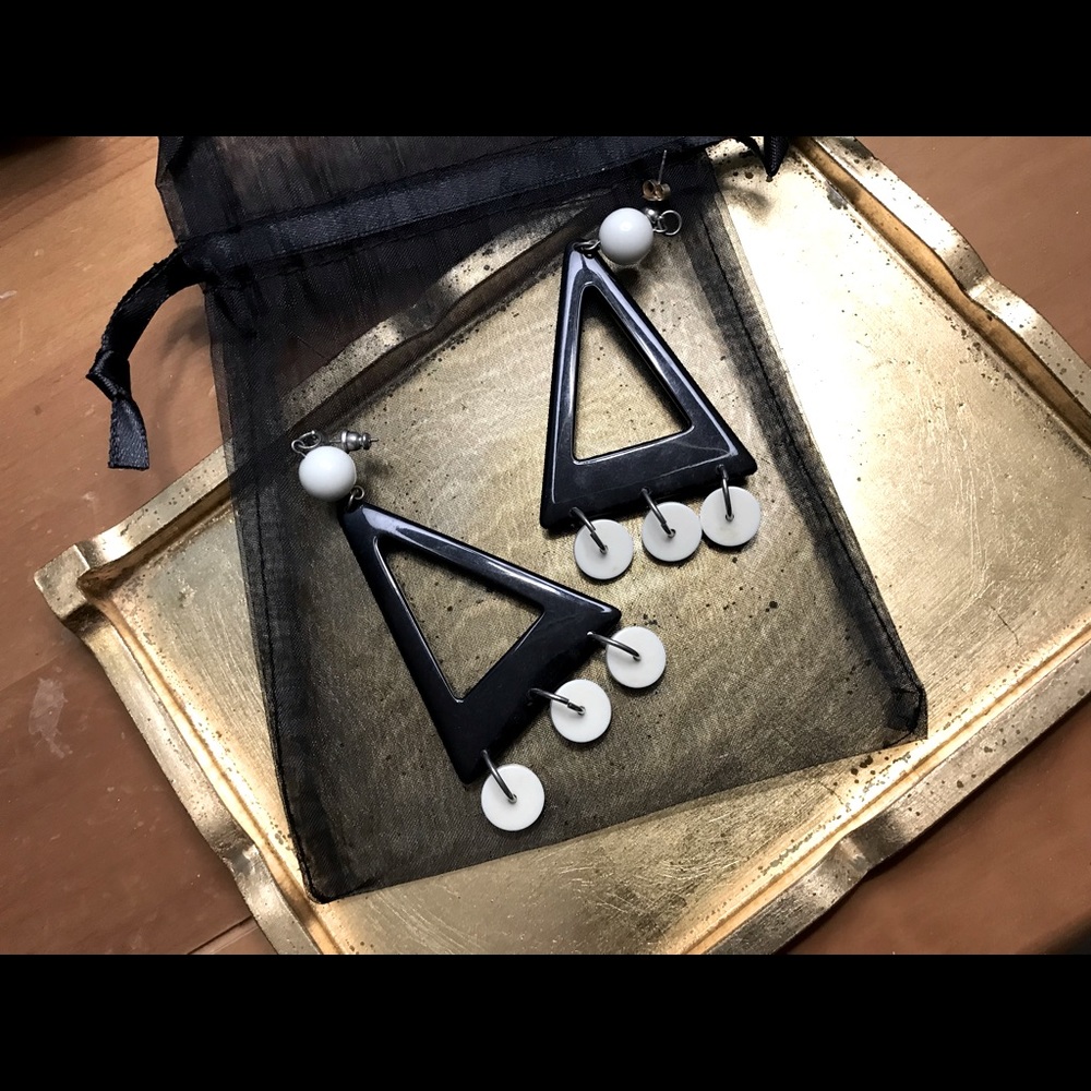 Lower Price! 80’s Triangle Earrings